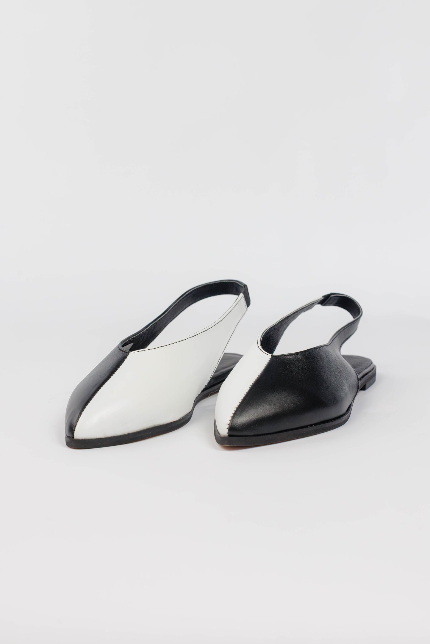 Balerini 035 negru cu alb